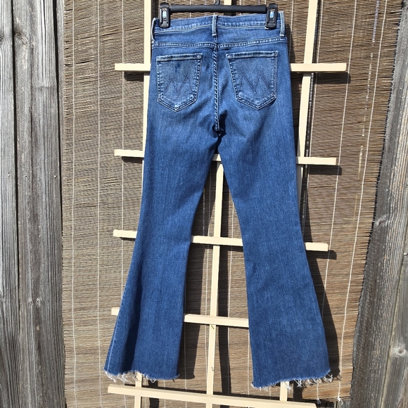 MOTHER The Weekender Fray Jeans Groovin 26 - Picture 5 of 11